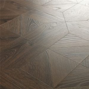 Roble royal marrón oscuro