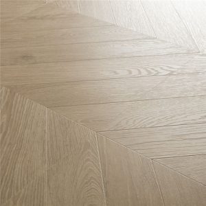 Roble pardo chevron