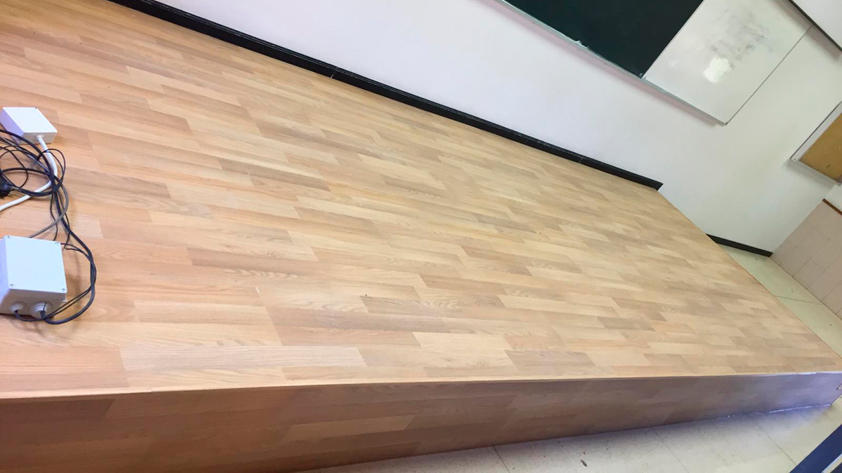 El regreso a unas aulas renovadas por Decobraz